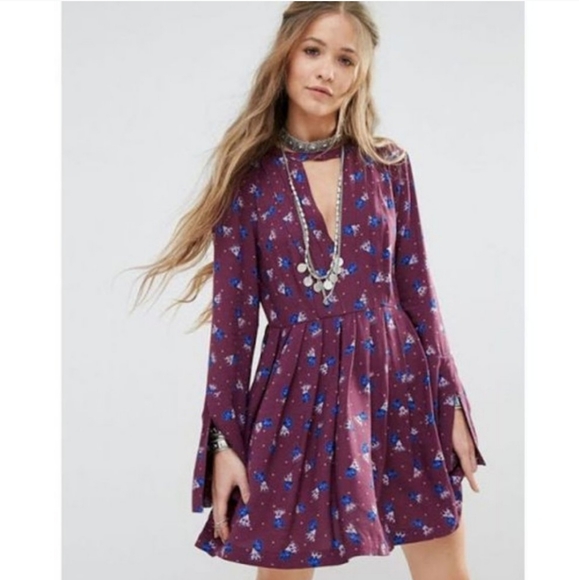 Free People Dresses & Skirts - Free People Tegan Floral Bell Sleeve Mini Dress
